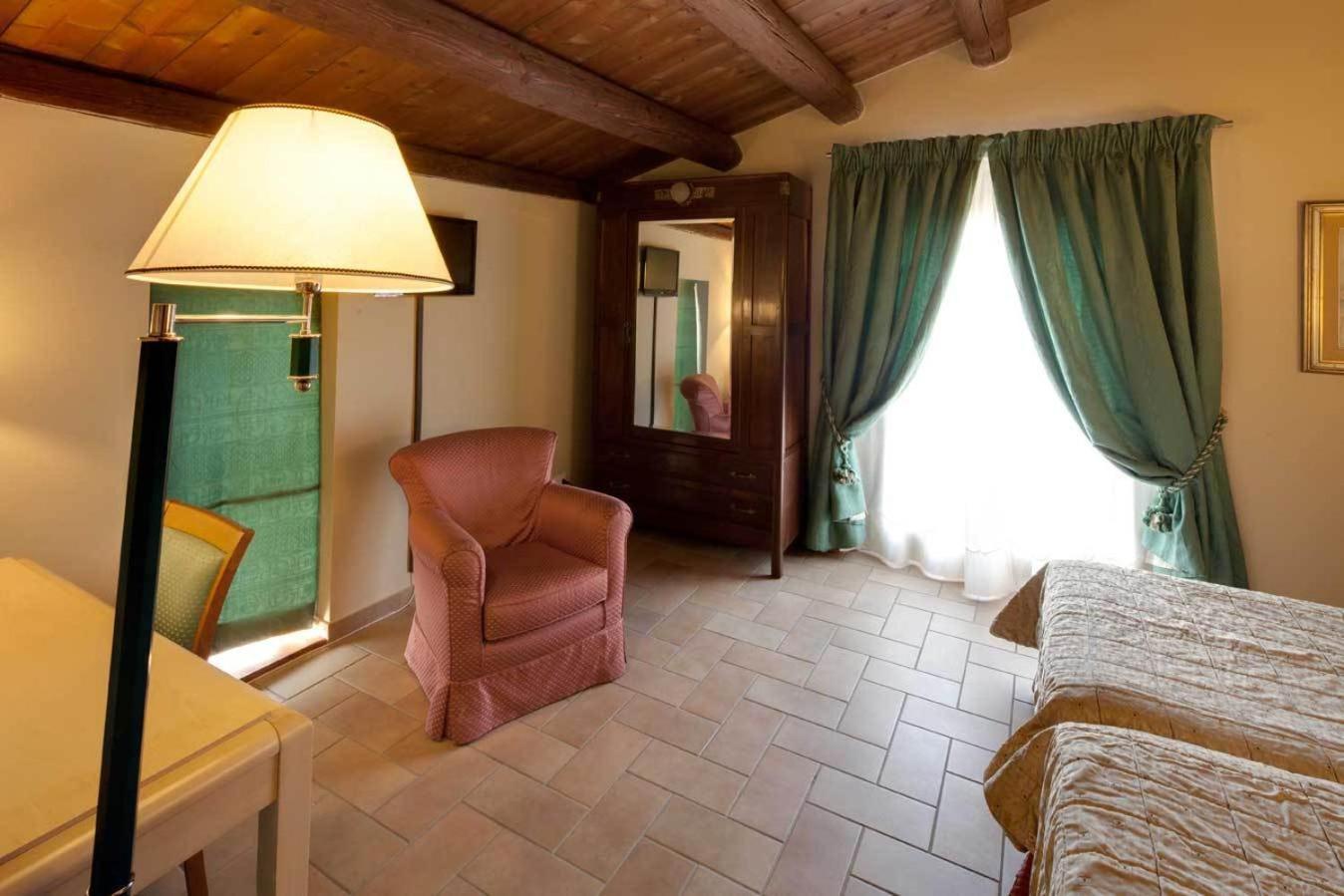 Hotel Residence Diamantina Ferrara Bagian luar foto