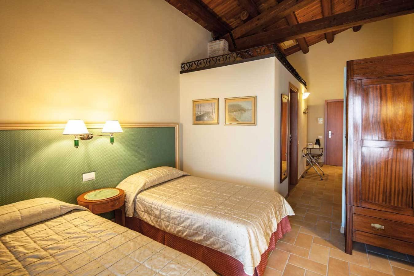 Hotel Residence Diamantina Ferrara Bagian luar foto