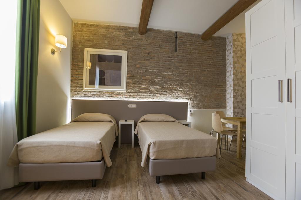 Hotel Residence Diamantina Ferrara Bagian luar foto
