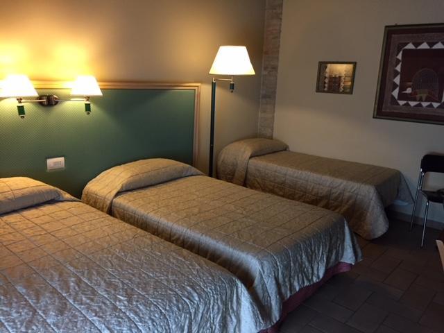 Hotel Residence Diamantina Ferrara Bagian luar foto